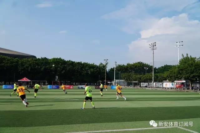 巴萨3-1击败塞维利亚，拉菲尼亚连中三元